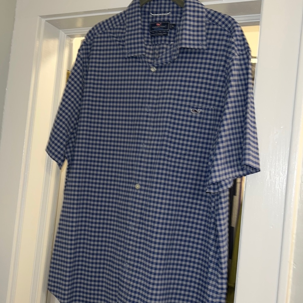 Vineyard Vines Button Down- shirt sleeve